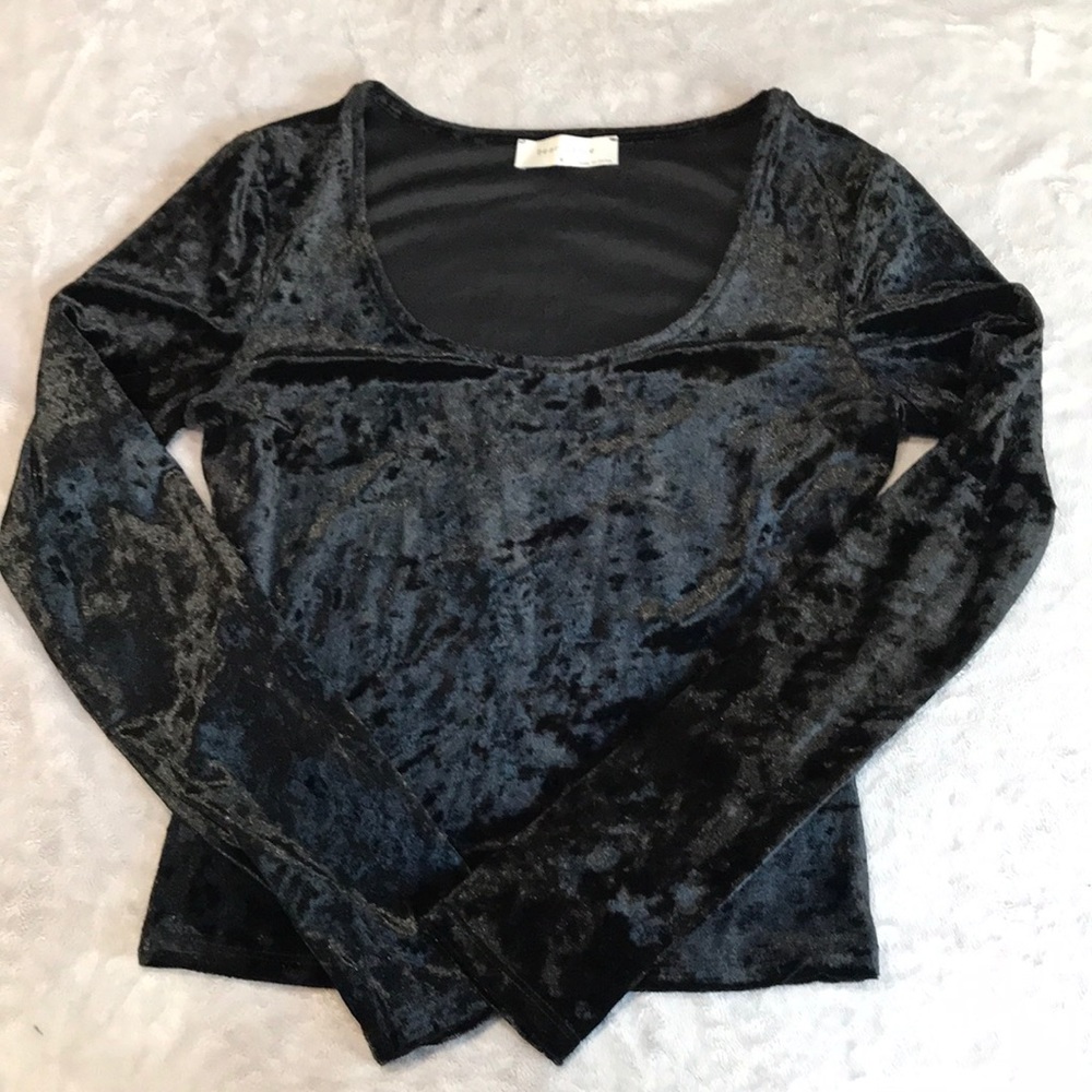 Bear dance black velvet scoop neck long sleeve top